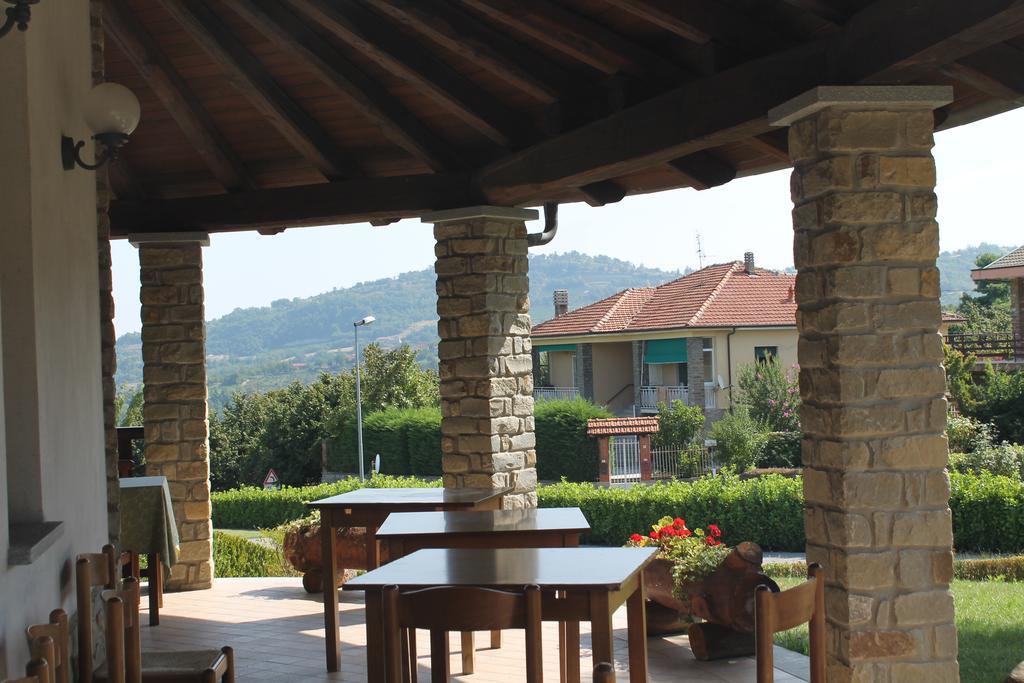 Villa Carla Castino 外观 照片
